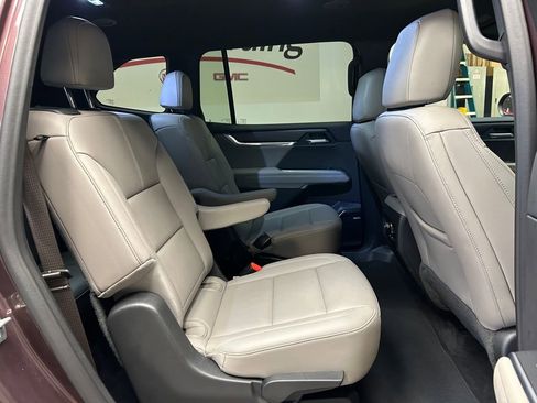 Used 2024 GMC Acadia Elevation image 26
