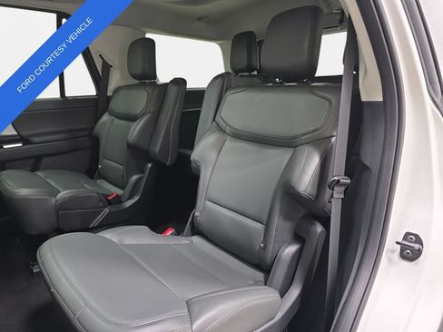 Used 2026 Ford Expedition Active AWD/4WD image 13