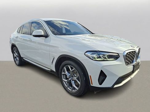 Certified 2023 BMW X4 xDrive30i w/ Premium Package image 3