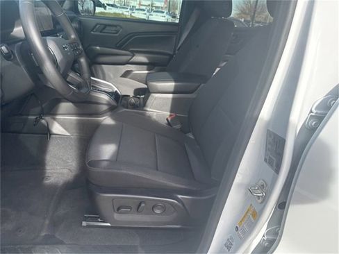 Certified 2024 Chevrolet Colorado Trail Boss w/ Advanced Trailering Package image 8