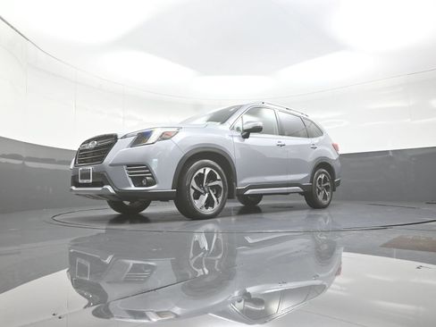 Used 2024 Subaru Forester Touring AWD/4WD image 11