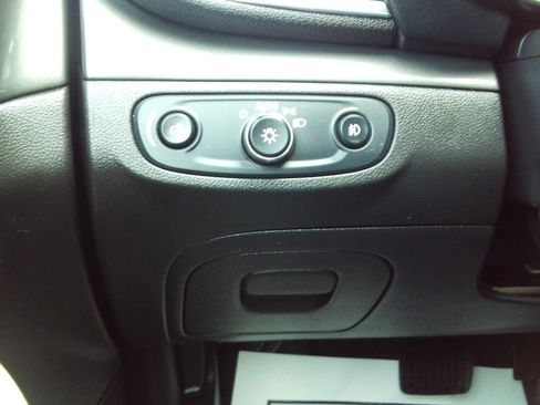 Used 2017 Buick Encore Essence w/ Experience Buick Package FWD image 16