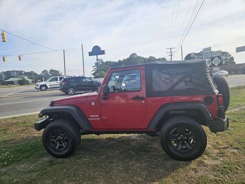 Used 2012 Jeep Wrangler Sport w/ Connectivity Group AWD/4WD image 6