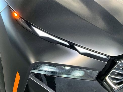 Used 2024 BMW XM Label Red image 28