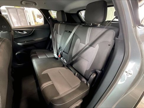 Used 2025 Chevrolet Blazer LT FWD image 14