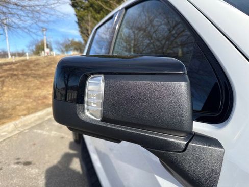 Used 2024 GMC Sierra 1500 AT4 w/ AT4 Premium Package image 17