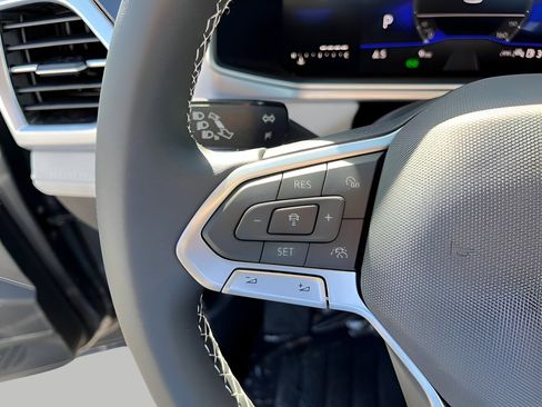 New 2025 Volkswagen Taos SE image 13
