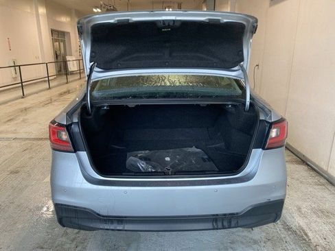 Used 2023 Subaru Legacy Limited image 7