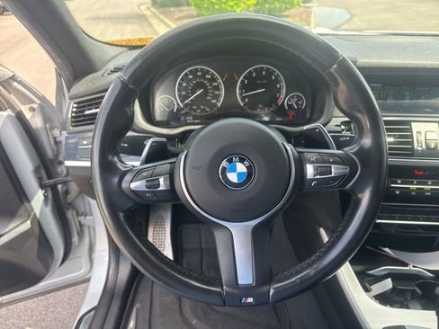 Used 2018 BMW X4 M40i image 15