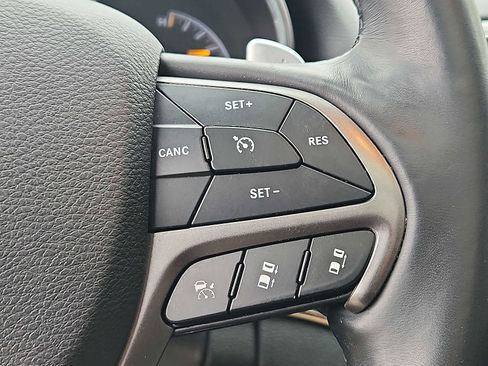 Used 2019 Jeep Grand Cherokee Limited X image 22