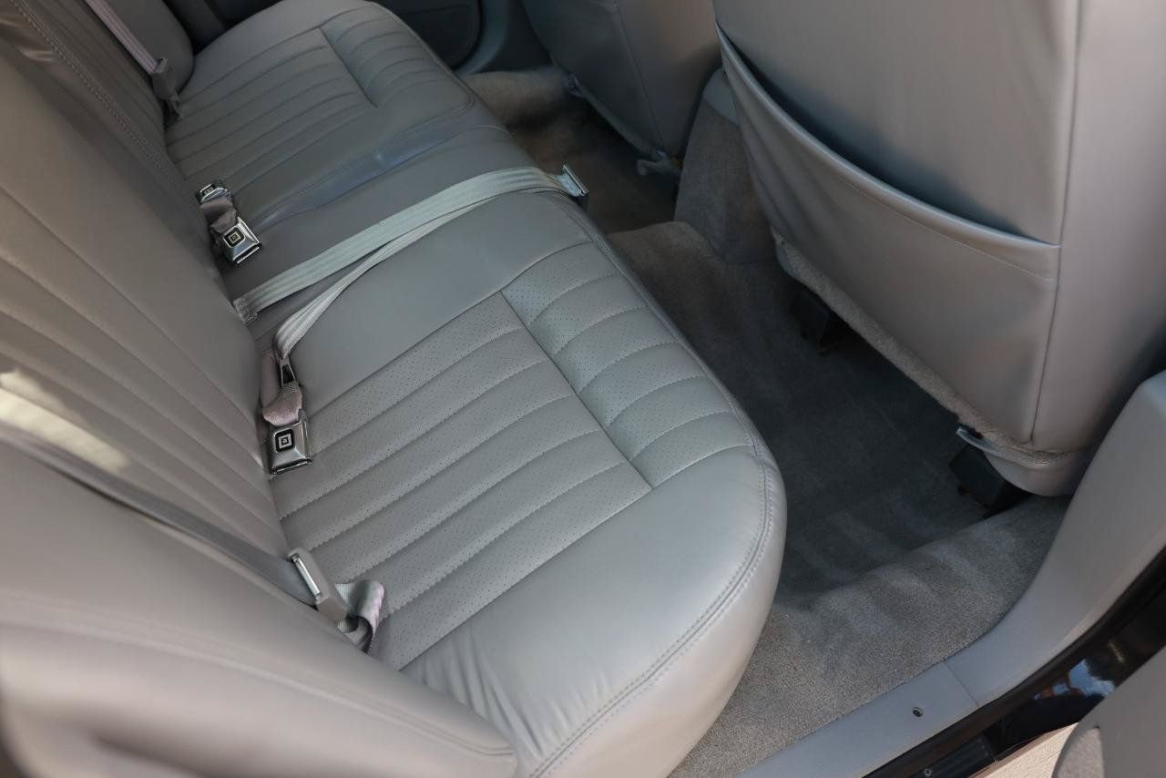 Used 1996 Chevrolet Caprice SS RWD image 12