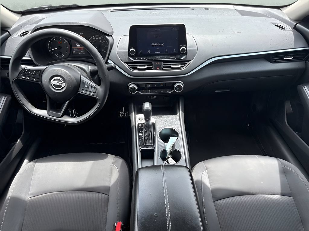 Used 2025 Nissan Altima 2.5 S FWD image 11