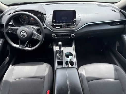 Used 2025 Nissan Altima 2.5 S FWD image 11