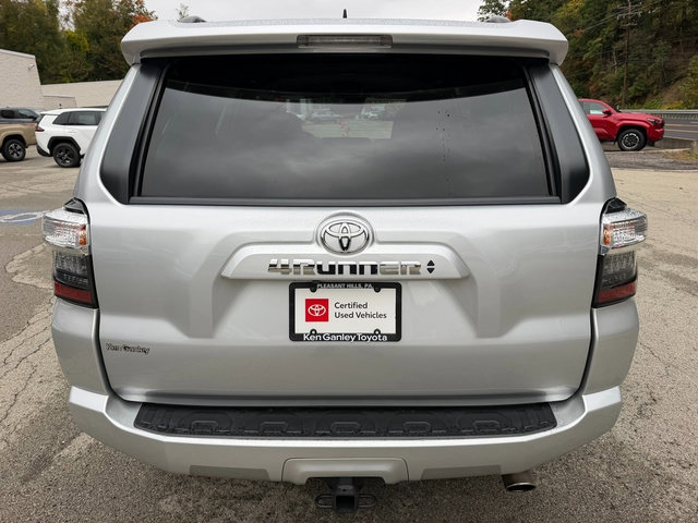 Certified 2021 Toyota 4Runner SR5 AWD/4WD image 5