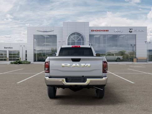 Used 2025 RAM 2500 Tradesman w/ Chrome Appearance Group RWD image 7