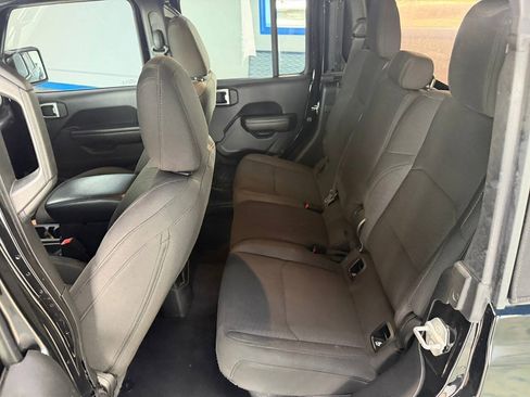 Used 2020 Jeep Gladiator Sport w/ Technology Group AWD/4WD image 16