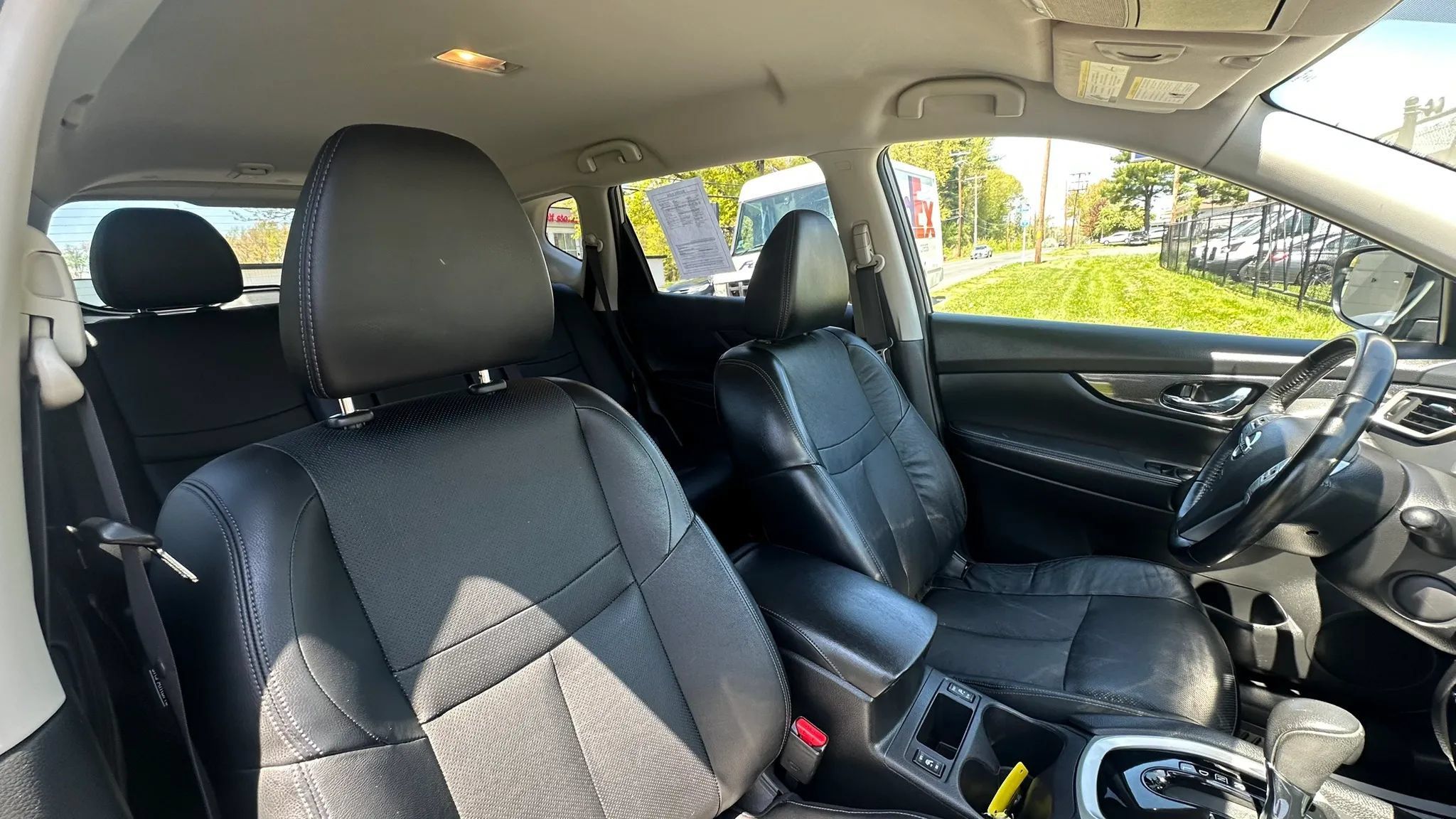 Used 2016 Nissan Rogue SL AWD/4WD image 35