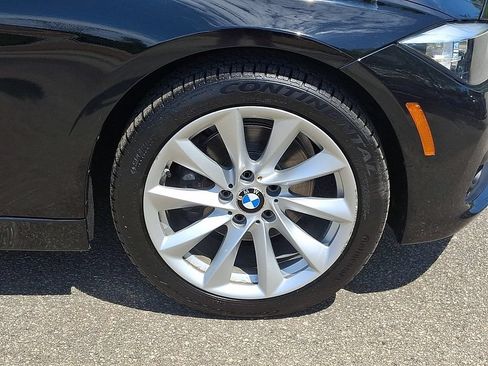 Used 2017 BMW 320i xDrive Sedan AWD/4WD image 8