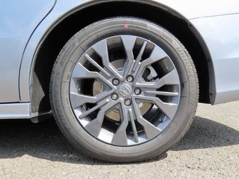 New 2026 Honda Odyssey Touring image 9