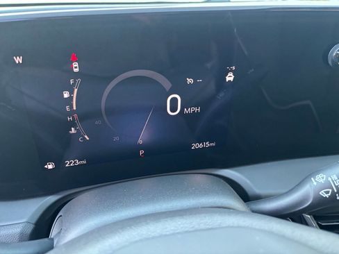 Used 2025 Buick Encore GX Preferred image 34