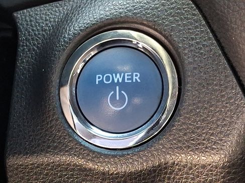 Used 2022 Toyota RAV4 SE w/ Convenience Package AWD/4WD image 27