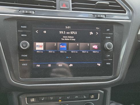 Used 2019 Volkswagen Tiguan SE image 34