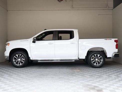 Used 2025 Chevrolet Silverado 1500 LT w/ Safety Package AWD/4WD image 7