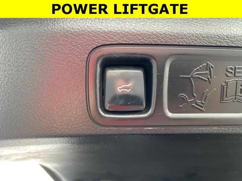 Used 2018 Lincoln Navigator Reserve w/ Technology Package image 19