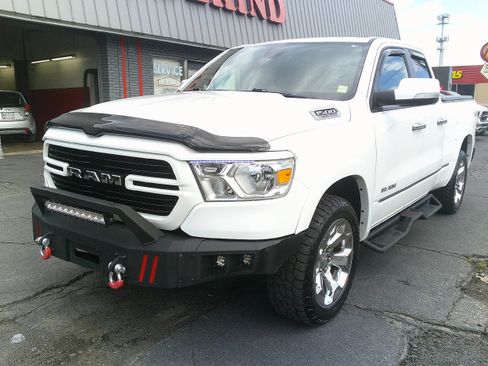 Used 2020 RAM 1500 Big Horn AWD/4WD image 2