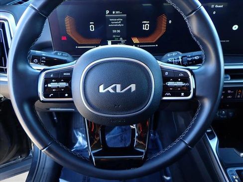 Used 2024 Kia Sorento S image 13