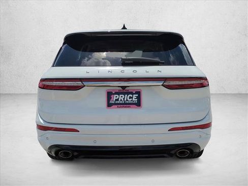Used 2023 Lincoln Corsair Reserve w/ Equipment Group 201A FWD image 7