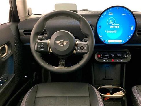 Certified 2025 MINI Cooper S image 4