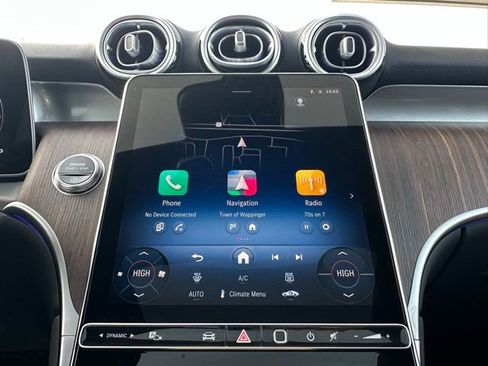 Used 2026 Mercedes-Benz GLC 300 4MATIC image 31