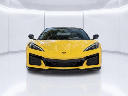 Used 2025 Chevrolet Corvette E-Ray AWD/4WD image 5