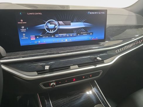 Certified 2024 BMW X5 xDrive40i w/ M Sport Package AWD/4WD image 18