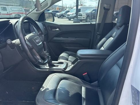 Used 2022 GMC Canyon AT4 image 12