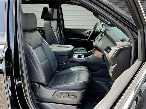 Used 2024 Chevrolet Tahoe High Country image 29