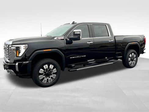 Used 2025 GMC Sierra 2500 Denali image 10
