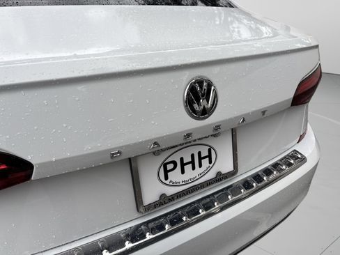 Used 2021 Volkswagen Passat 2.0T SE image 31