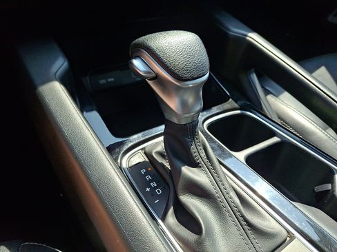 Used 2022 Kia Telluride LX AWD/4WD image 16