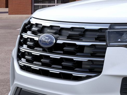 New 2026 Ford Explorer Active RWD image 17