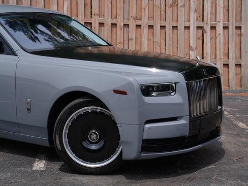 Certified 2024 Rolls-Royce Phantom Sedan w/ The Phantom Package RWD image 2