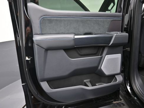 New 2026 Ford F250 Platinum w/ Tremor Off-Road Package image 7