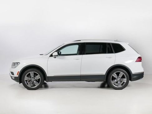 Used 2021 Volkswagen Tiguan SE AWD/4WD image 2
