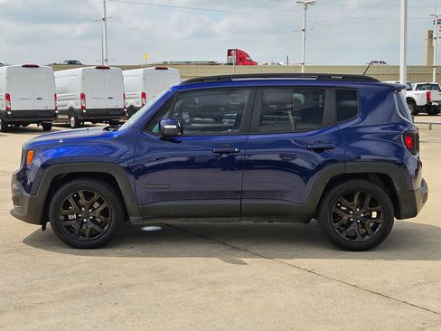 Used 2017 Jeep Renegade Altitude FWD image 7