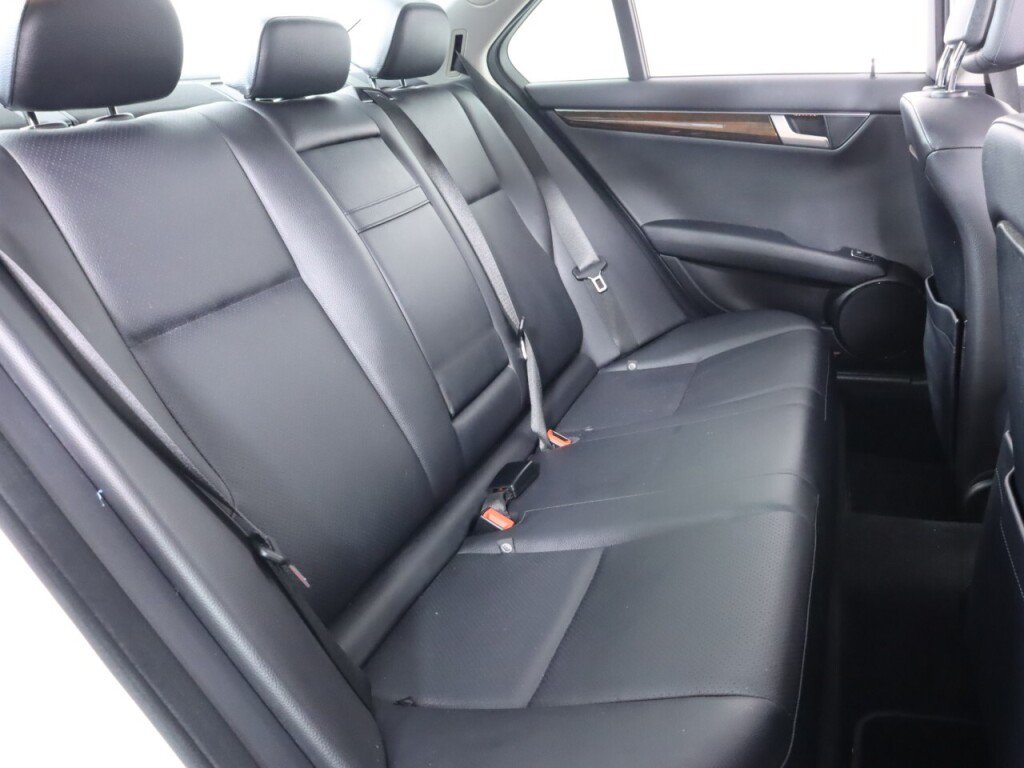 Used 2014 Mercedes-Benz C 300 4MATIC Sedan image 34