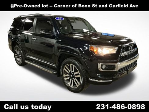 Used 2016 Toyota 4Runner Limited AWD/4WD image 7