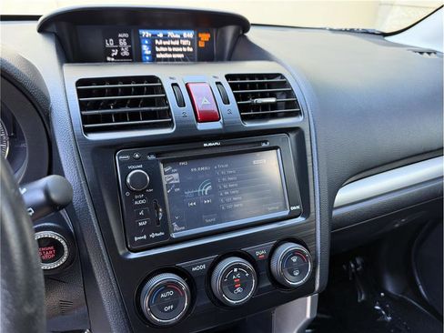 Used 2015 Subaru Forester 2.5i Touring w/ Eyesight & Navigation System AWD/4WD image 19