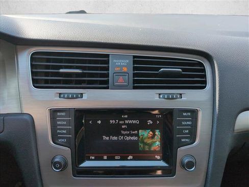Used 2015 Volkswagen Golf TDI FWD image 12