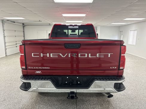 Used 2024 Chevrolet Silverado 2500 LTZ w/ LTZ Plus Package image 34